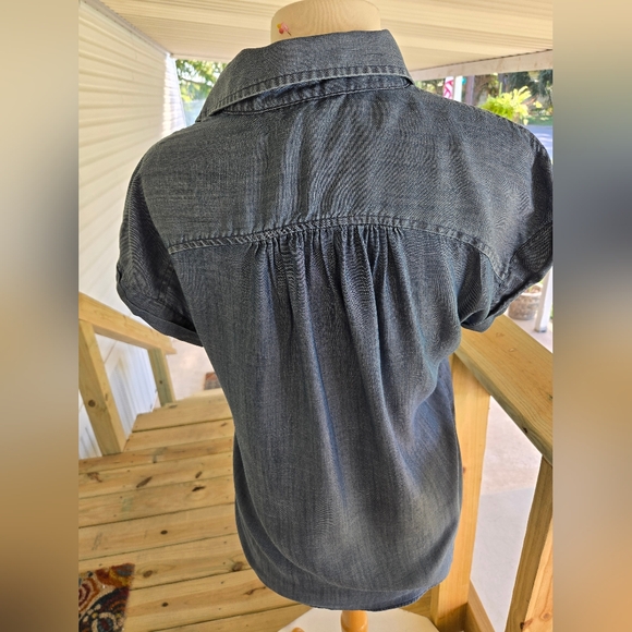 Ellen Tracy Blue Denim Button-Up Top - Picture 3 of 5